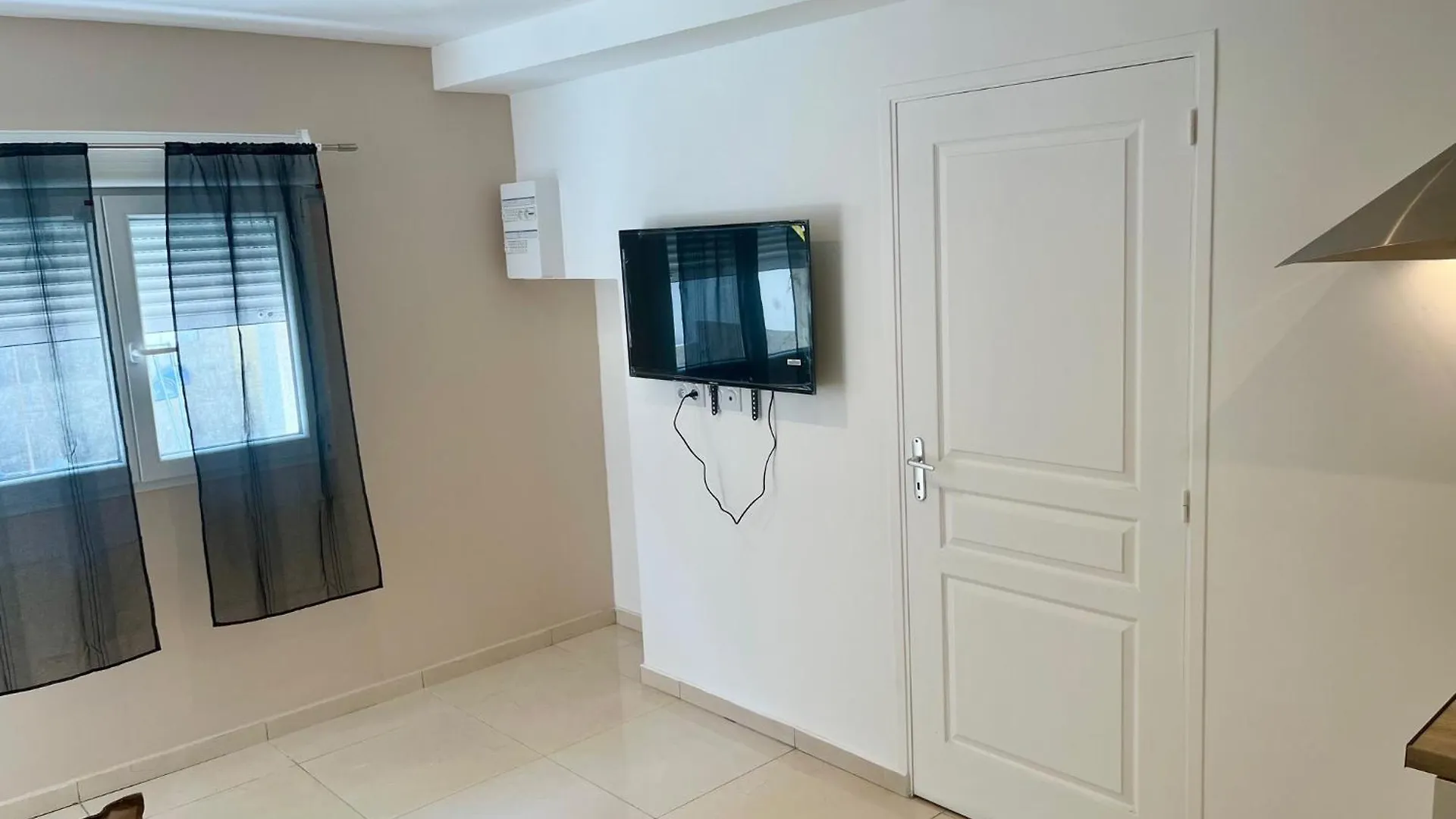 Gzenaya Apartment Avignon